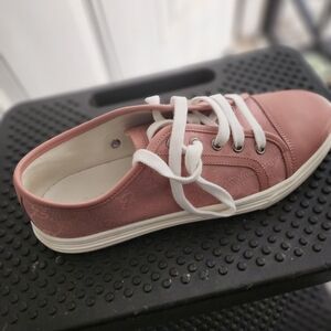 Gucci Soft Pink Sneakers